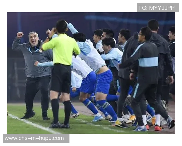 恒大与苏宁激战正酣中超赛场再掀波澜球迷期待精彩对决 恒大与苏宁激战正酣中超赛场再掀波澜球迷期待精彩对决